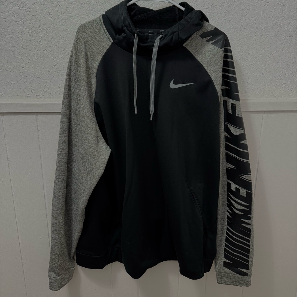 Nike Black and Gray Sweatshirts Modern Athletic Style